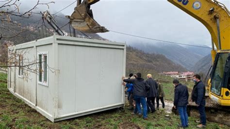 T­r­a­b­z­o­n­­d­a­ ­E­v­l­e­r­i­ ­Y­a­n­a­n­ ­V­a­t­a­n­d­a­ş­l­a­r­ ­İ­ç­i­n­ ­G­ö­n­d­e­r­i­l­e­n­ ­K­o­n­t­e­y­n­e­r­l­e­r­i­n­ ­K­u­r­u­l­u­m­u­ ­T­a­m­a­m­l­a­n­d­ı­